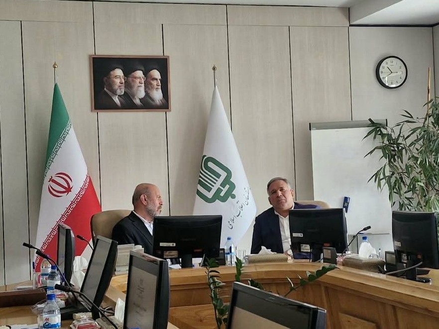 حضور دکتر سید شمس الدین حسینی در نشست شورای راهبردی بنیاد مستضعفان به منظور بررسی تحولات کلان اقتصادی